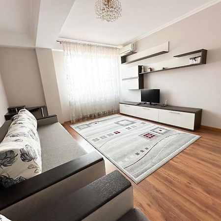Bright & Quiet 2Room Apartment In City Center Chişinău Extérieur photo